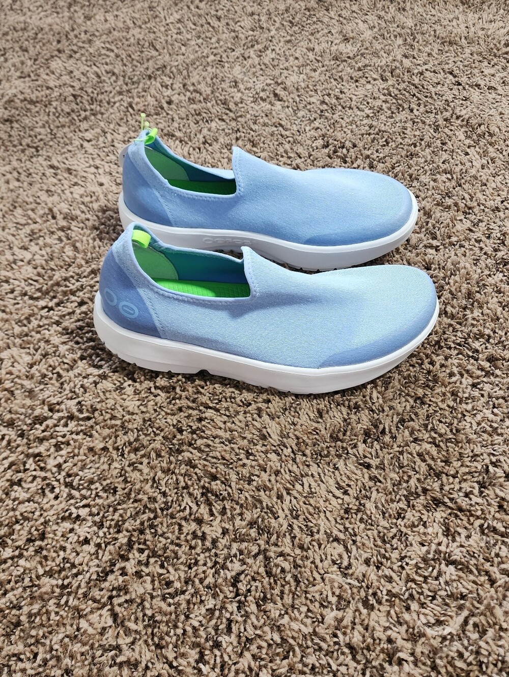 OOFOS OOmg Eezee Women Light Blue Size 10 Recovery Comfy Shoe NWT - Picture 2 of 7
